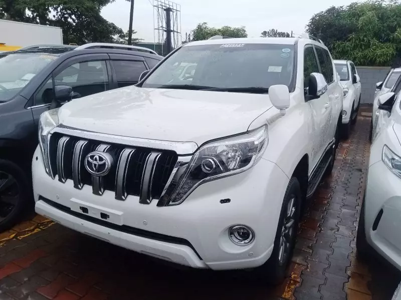 Toyota Landcruiser Prado   - 2016