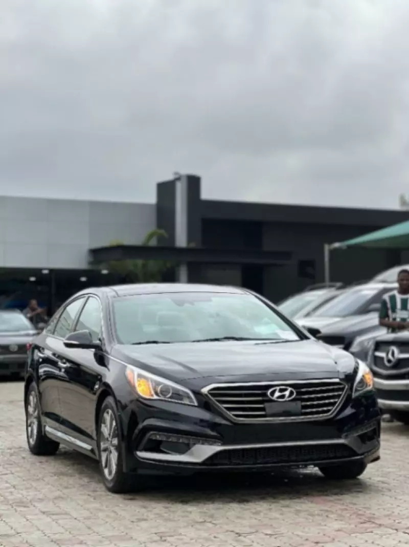 Hyundai Sonata   - 2015