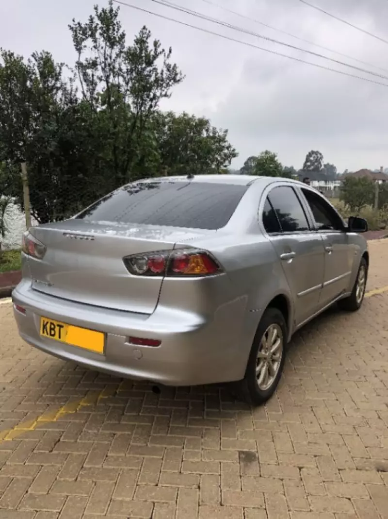 Mitsubishi Lancer   - 2012