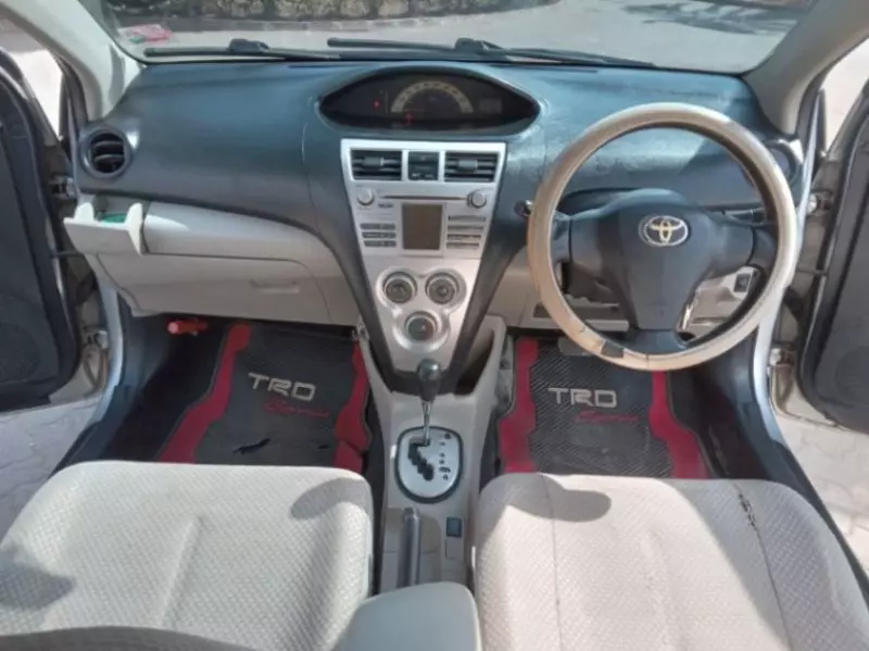 Toyota Belta   - 2007