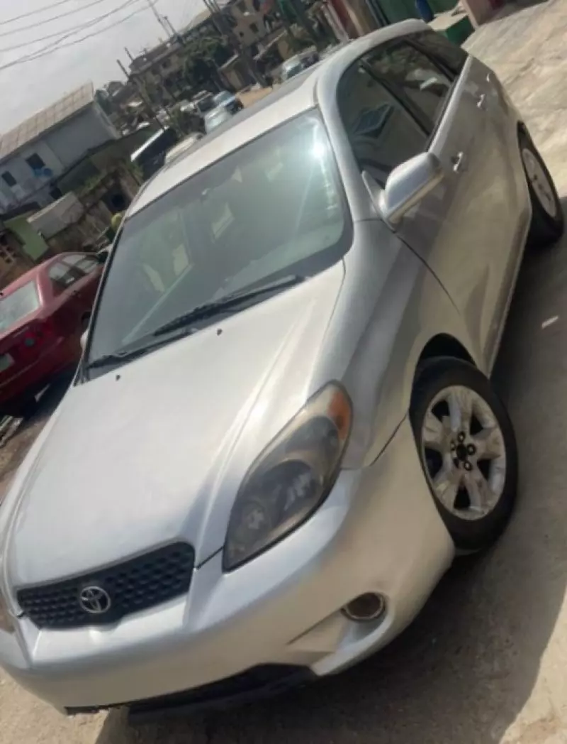 Toyota Corolla Matrix   - 2005