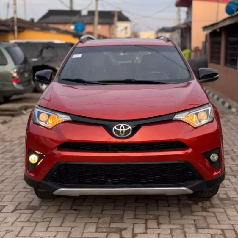 Toyota RAV 4   - 2016