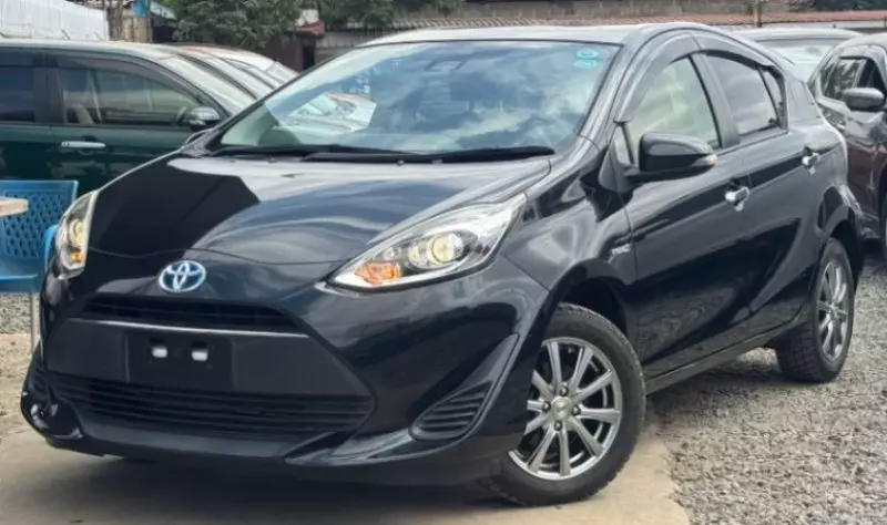 Toyota Aqua   - 2018
