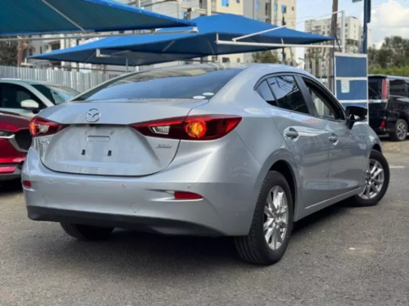 Mazda Axela    - 2018
