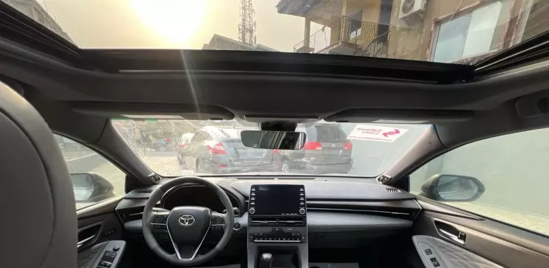 Toyota Avalon   - 2020