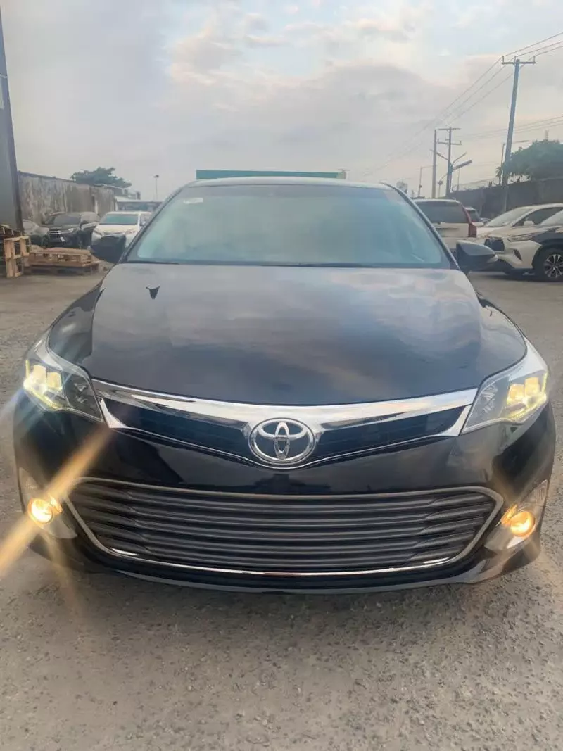 Toyota Avalon   - 2015