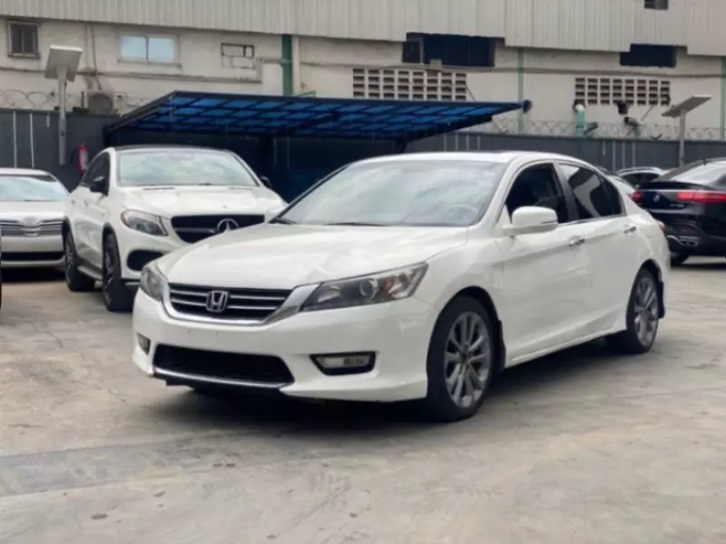 Honda Accord   - 2013