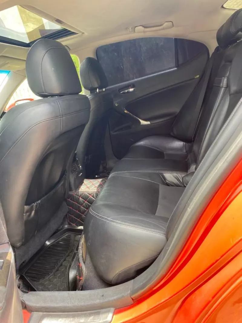 Lexus IS 250   - 2010