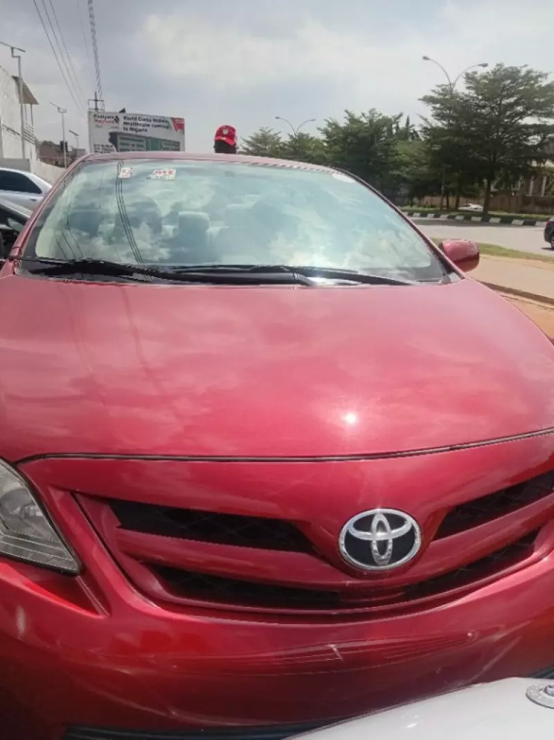 Toyota Corolla   - 2012