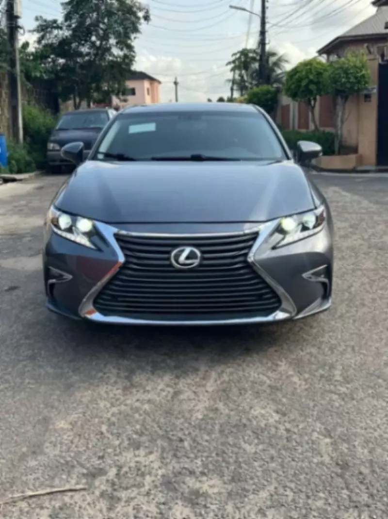 Lexus ES 350   - 2013