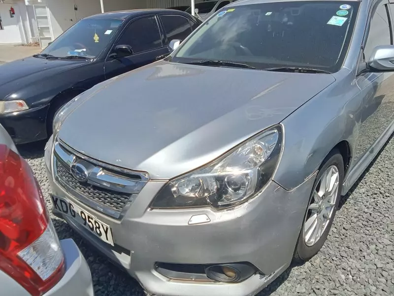 Subaru Legacy   - 2014