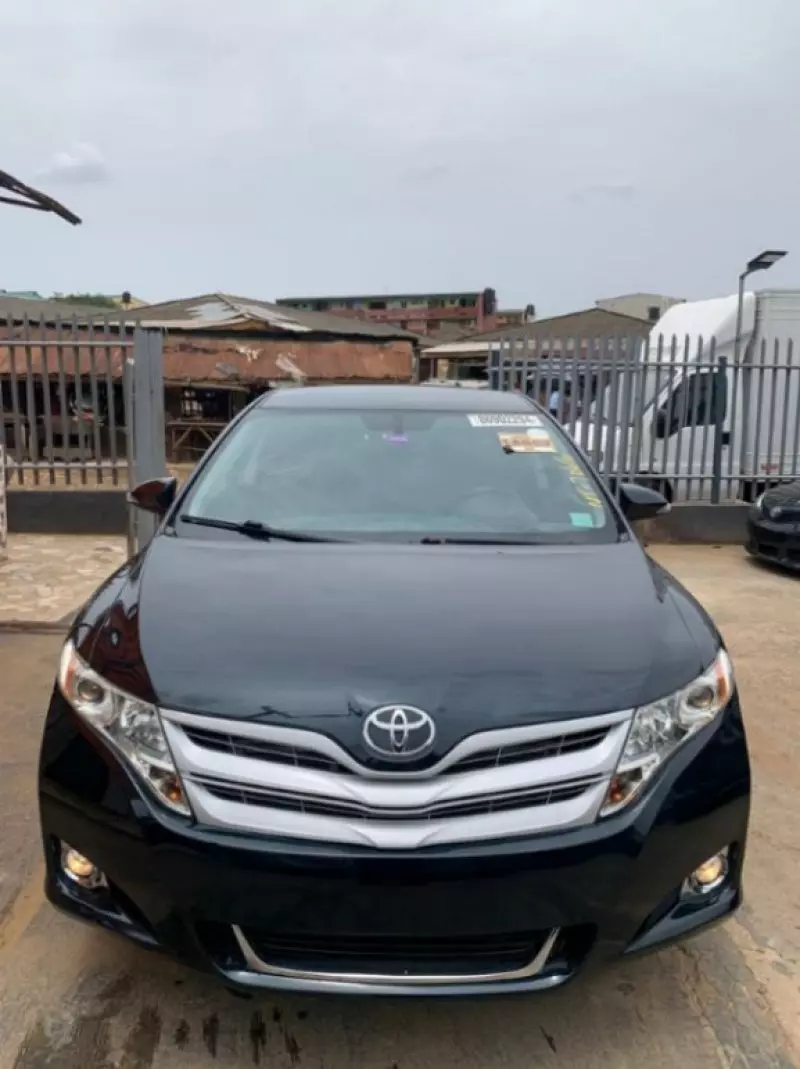 Toyota Venza   - 2015