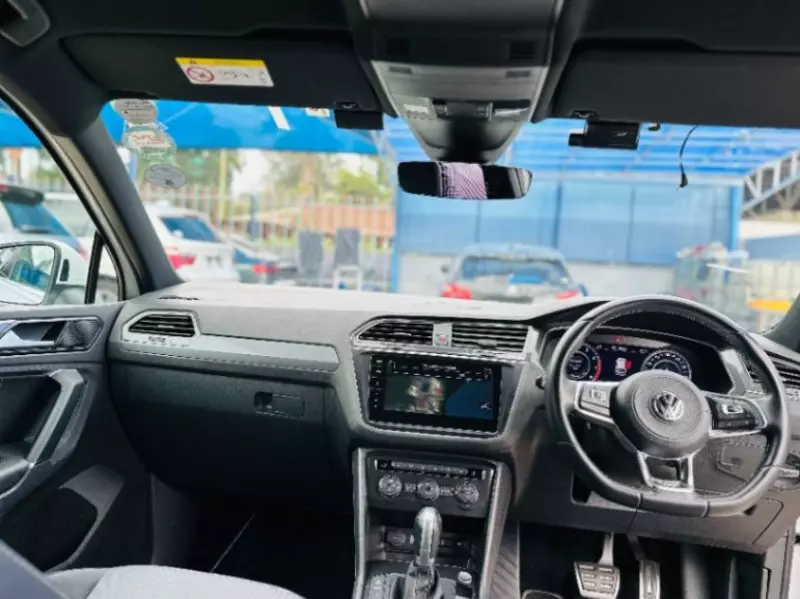 Volkswagen Tiguan   - 2018