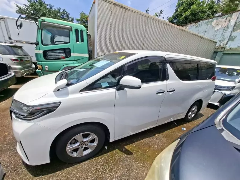 Toyota Alphard   - 2020