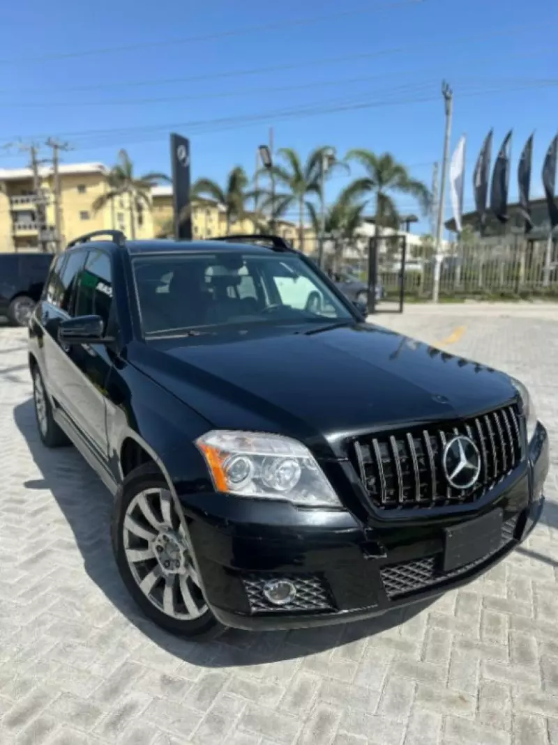 Mercedes-Benz GLK 300   - 2012