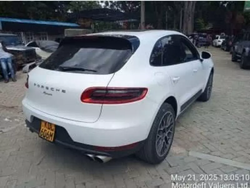 PORSCHE Macan   - 2015