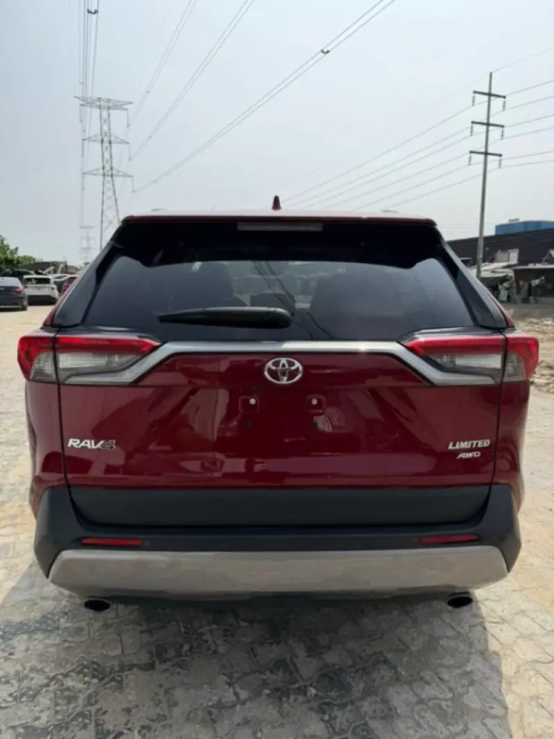 Toyota RAV4   - 2014