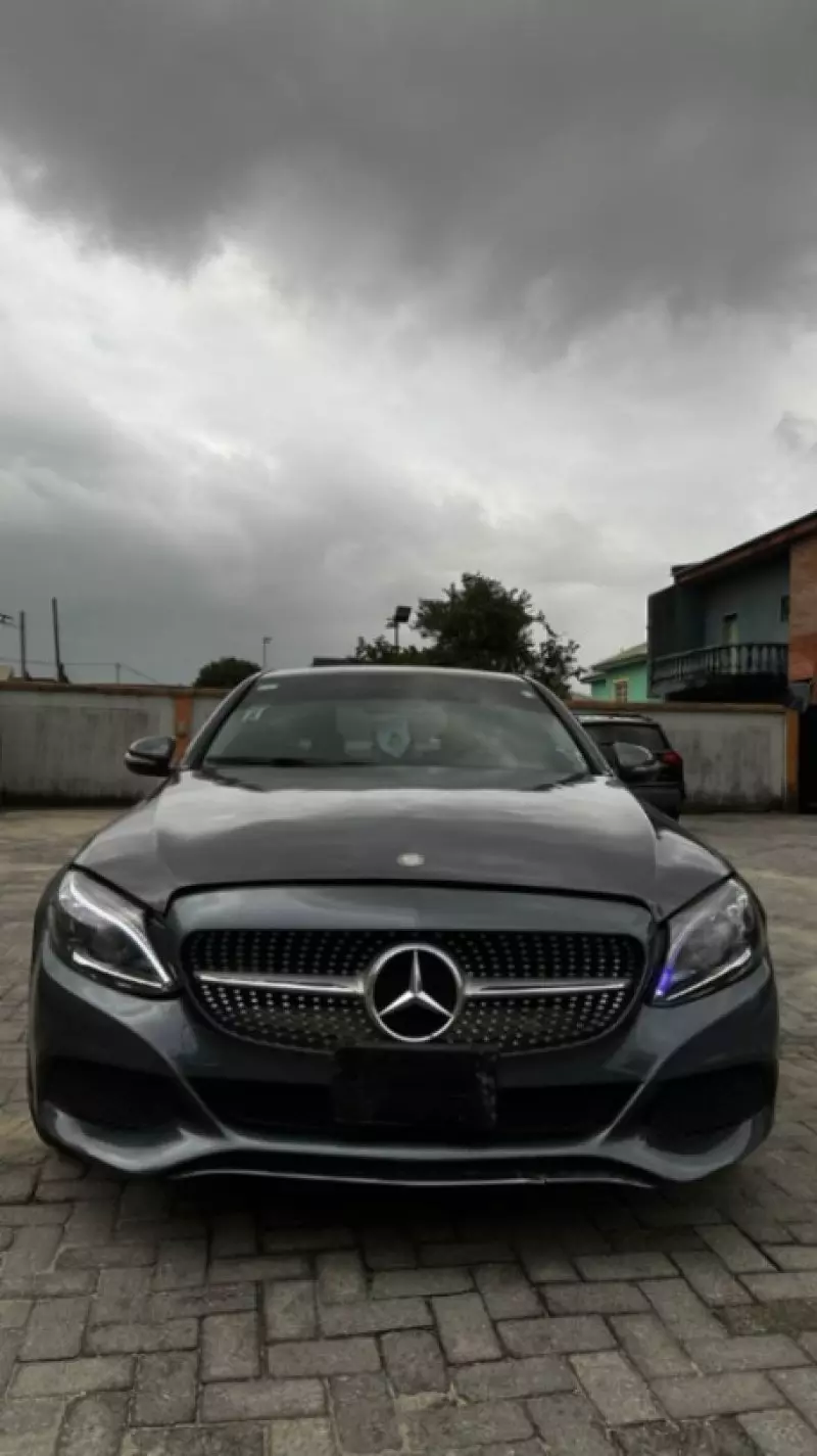 Mercedes-Benz C 300   - 2015
