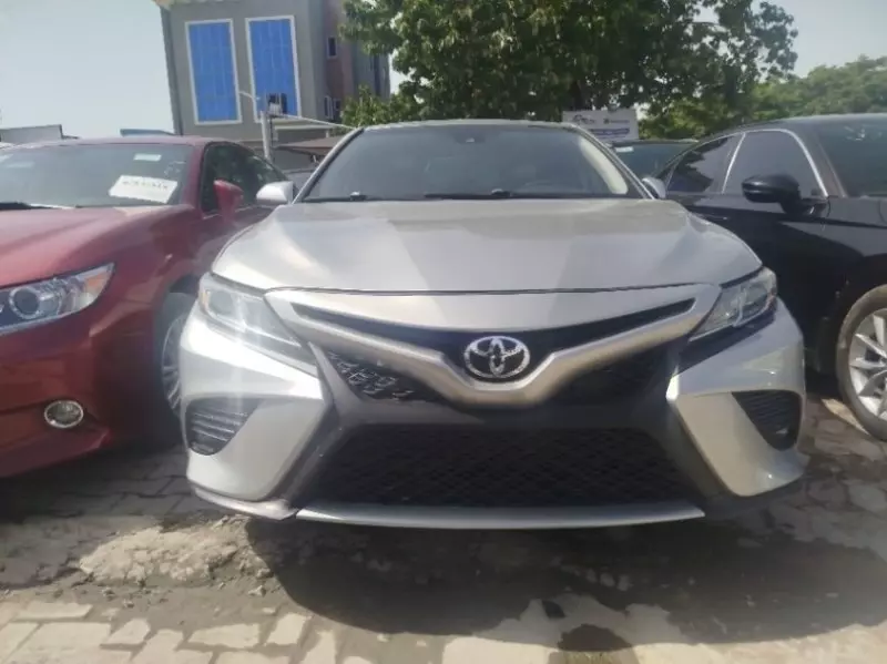 Toyota Camry   - 2019