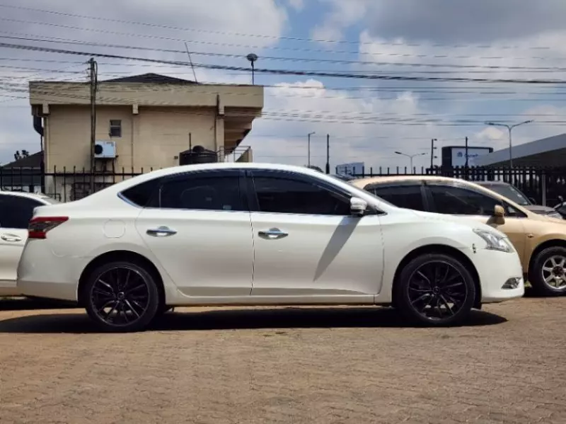 Nissan Sylphy   - 2015