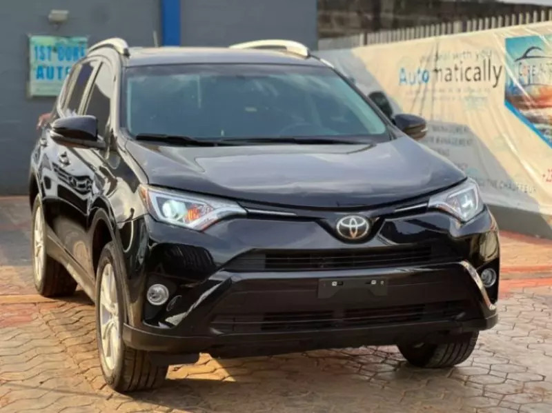 Toyota RAV 4   - 2015