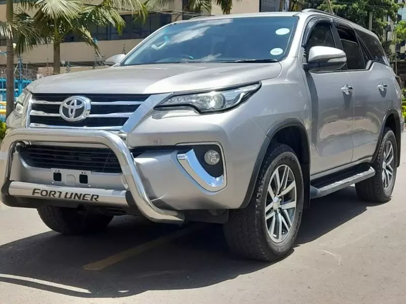 Toyota Fortuner   - 2016