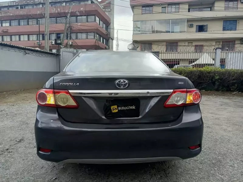 Toyota Corolla   - 2012