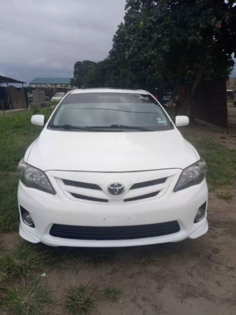 Toyota Corolla Sport   - 2013