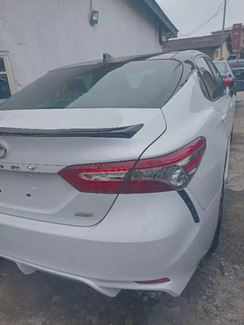 Toyota Camry   - 2019