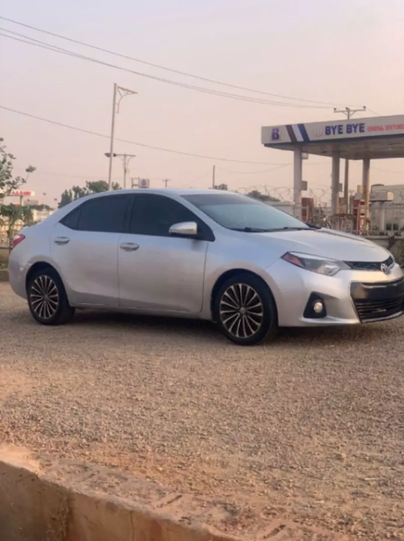 Toyota Corolla   - 2014
