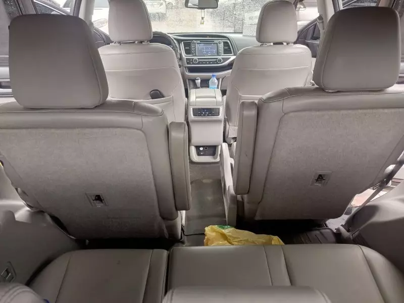 Toyota Highlander   - 2015