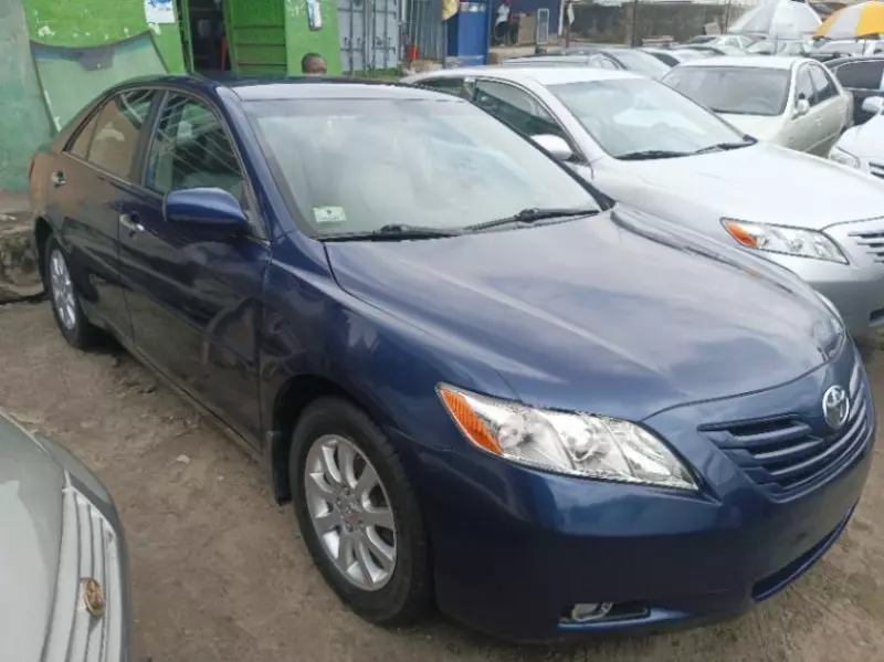 Toyota Camry   - 2006
