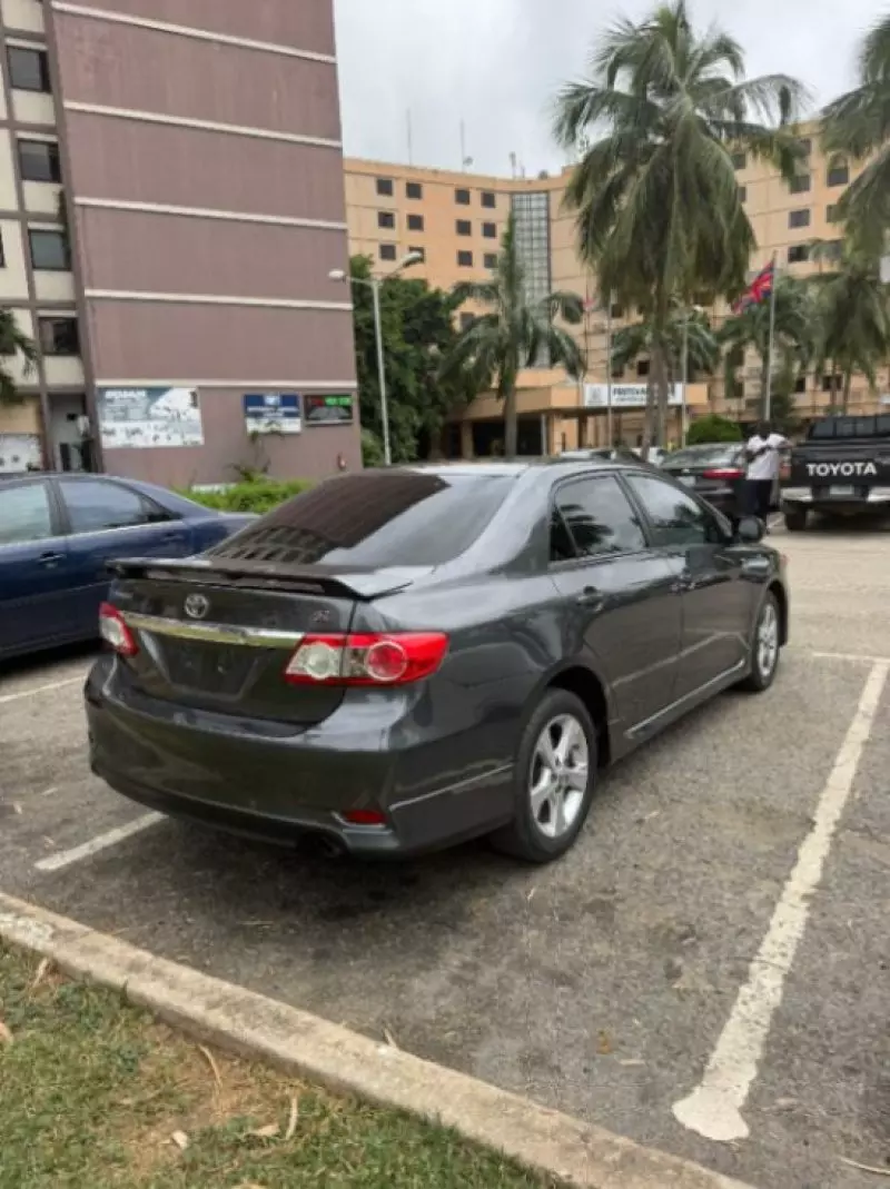 Toyota corolla   - 2012