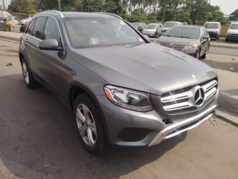 Mercedes-Benz GLC 300   - 2017
