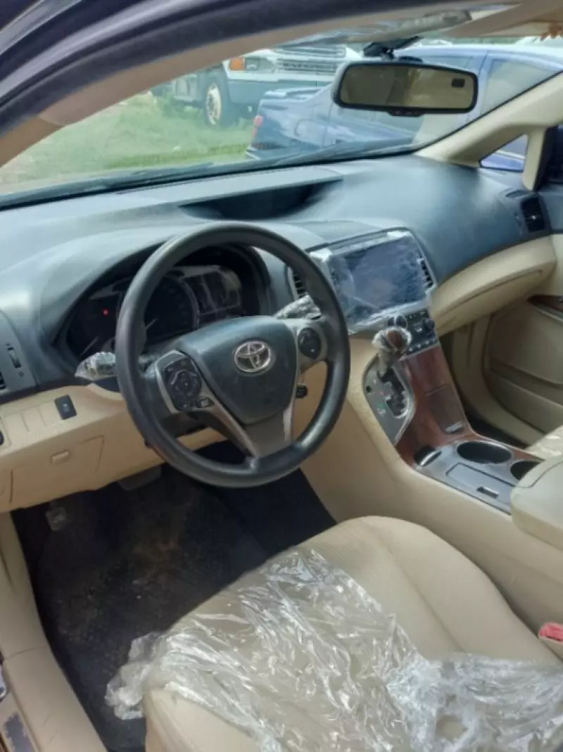 Toyota Venza   - 2014
