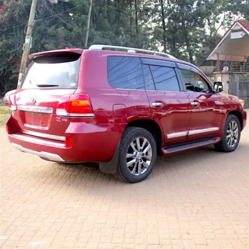 Toyota Land Cruiser   - 2015