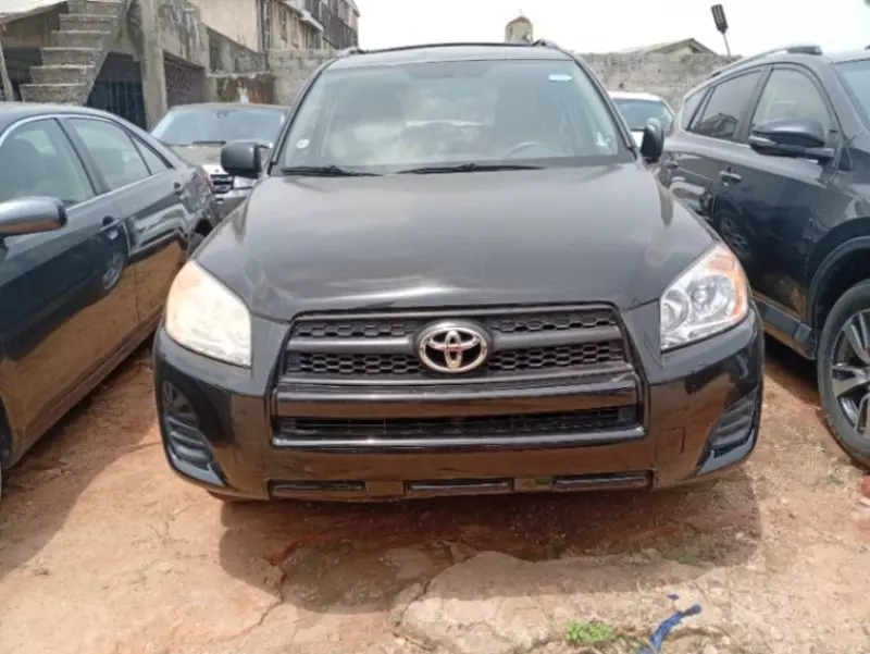 Toyota RAV4   - 2010