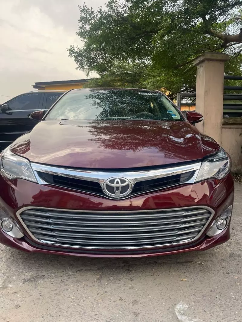 Toyota Avalon   - 2014