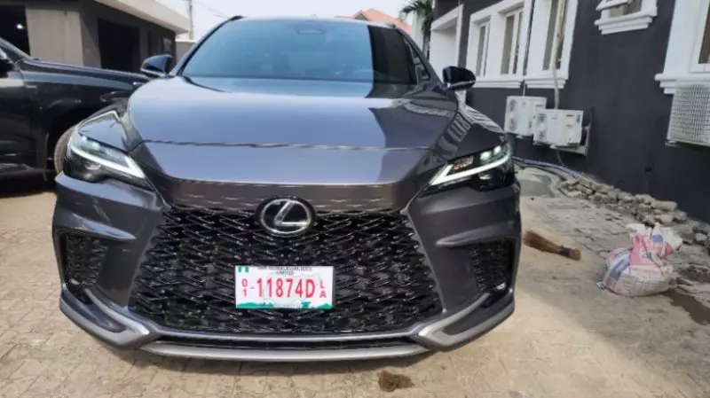 Lexus RX   - 2024