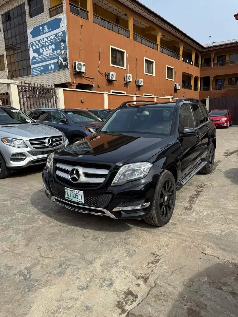 Mercedes-Benz GLK 350   - 2010