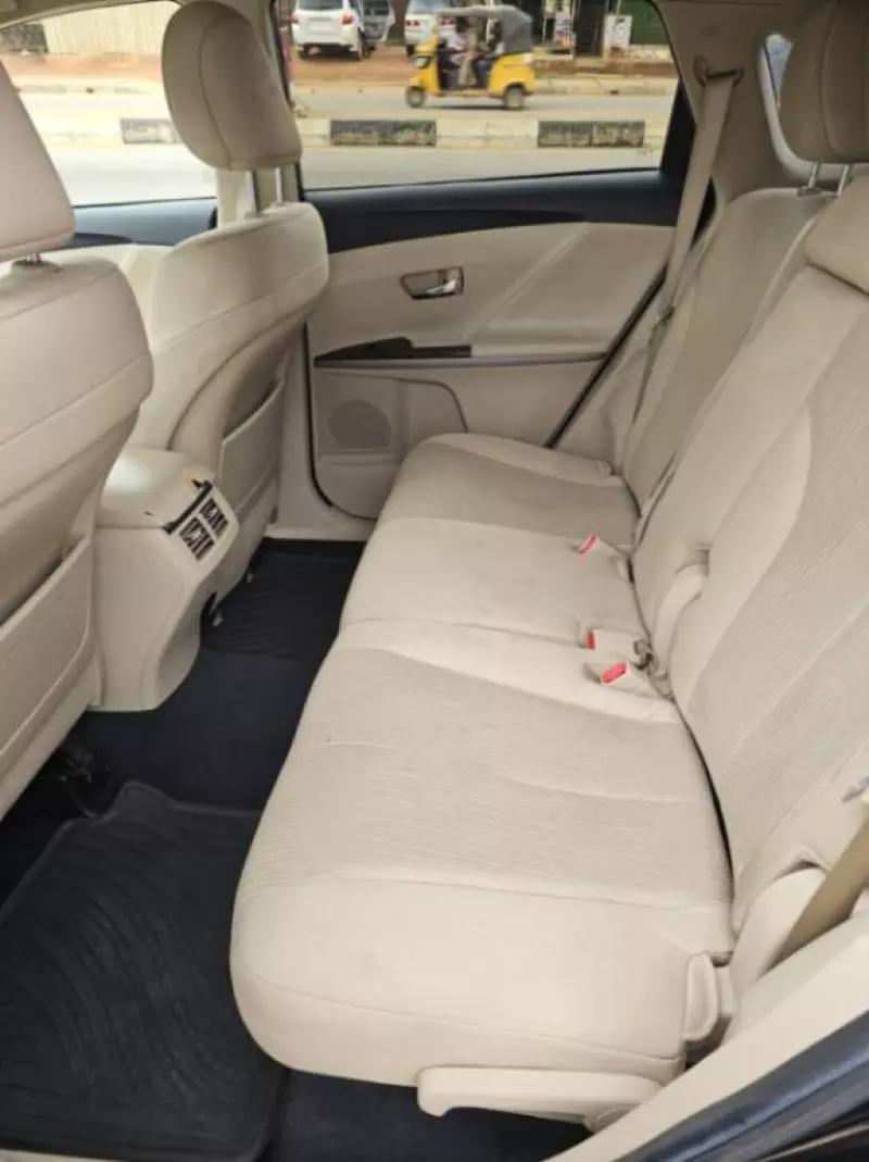 Toyota Venza   - 2013