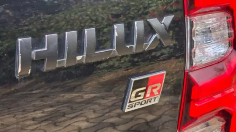 Toyota Hilux    - 2022
