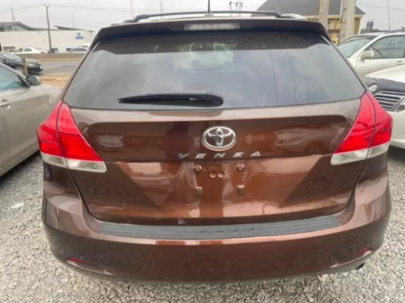 Toyota Venza   - 2010