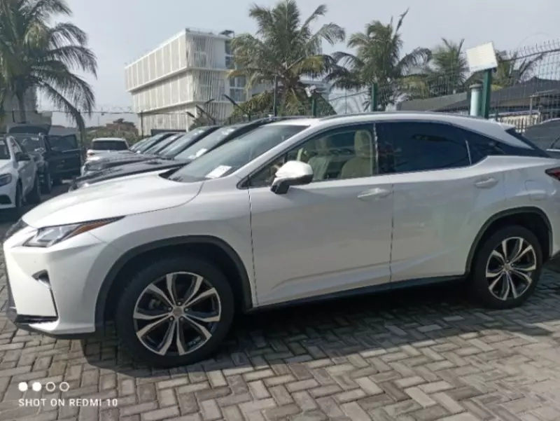 Toyota Lexus RX 350h   - 2016
