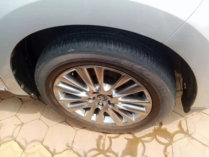 Toyota Harrier   - 2017