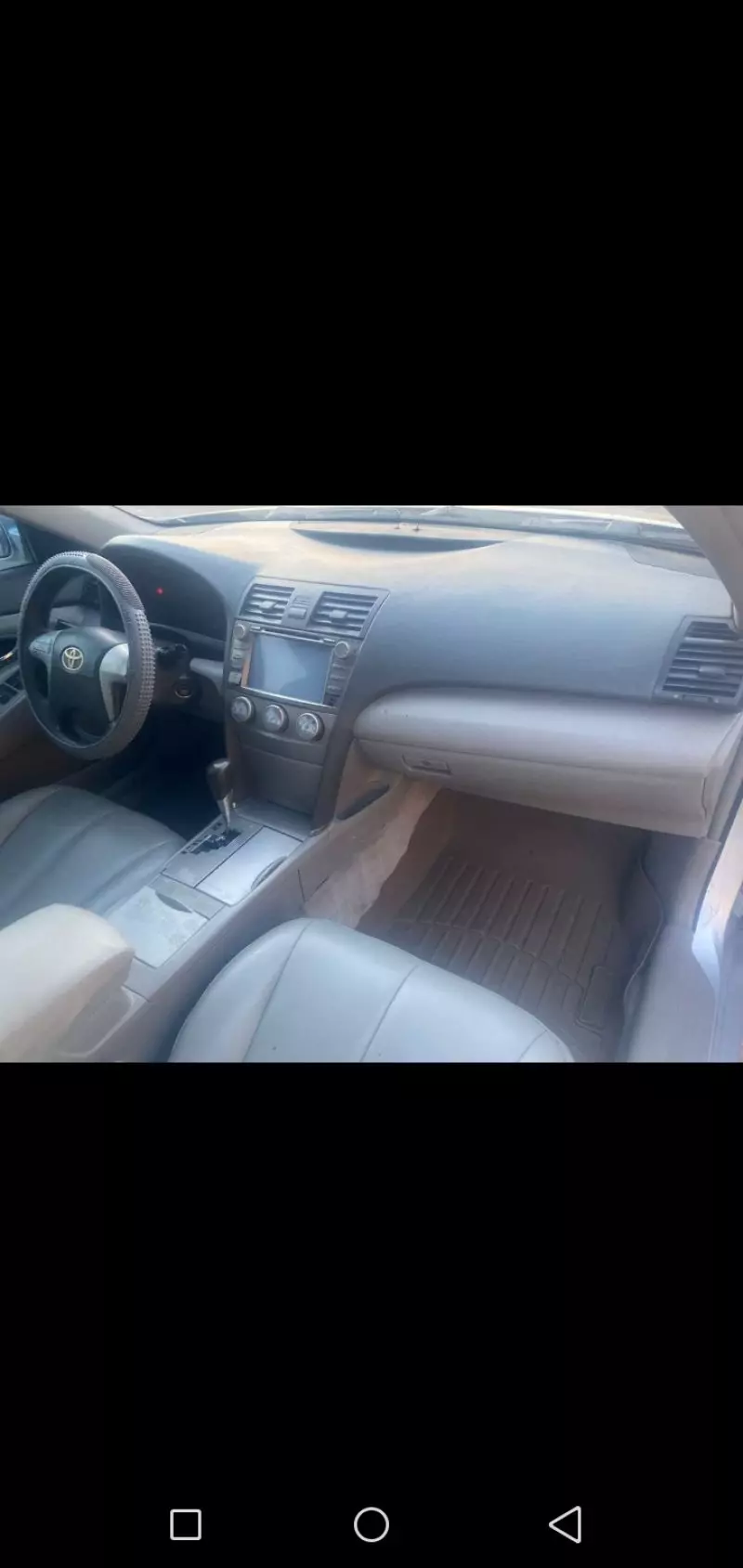 Toyota camry   - 2010