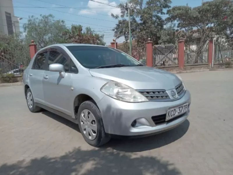 Nissan Tiida   - 2008