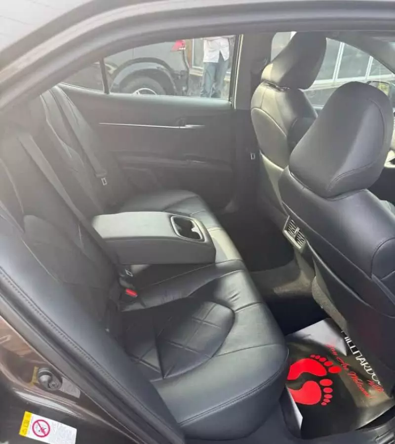 Toyota Camry   - 2018