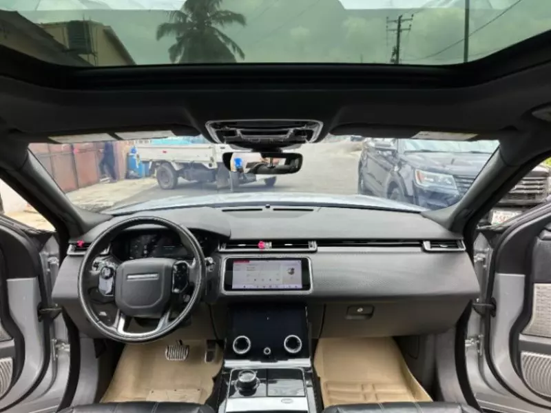 Land Rover Range Rover Velar   - 2018