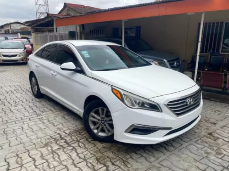 Hyundai Sonata   - 2015